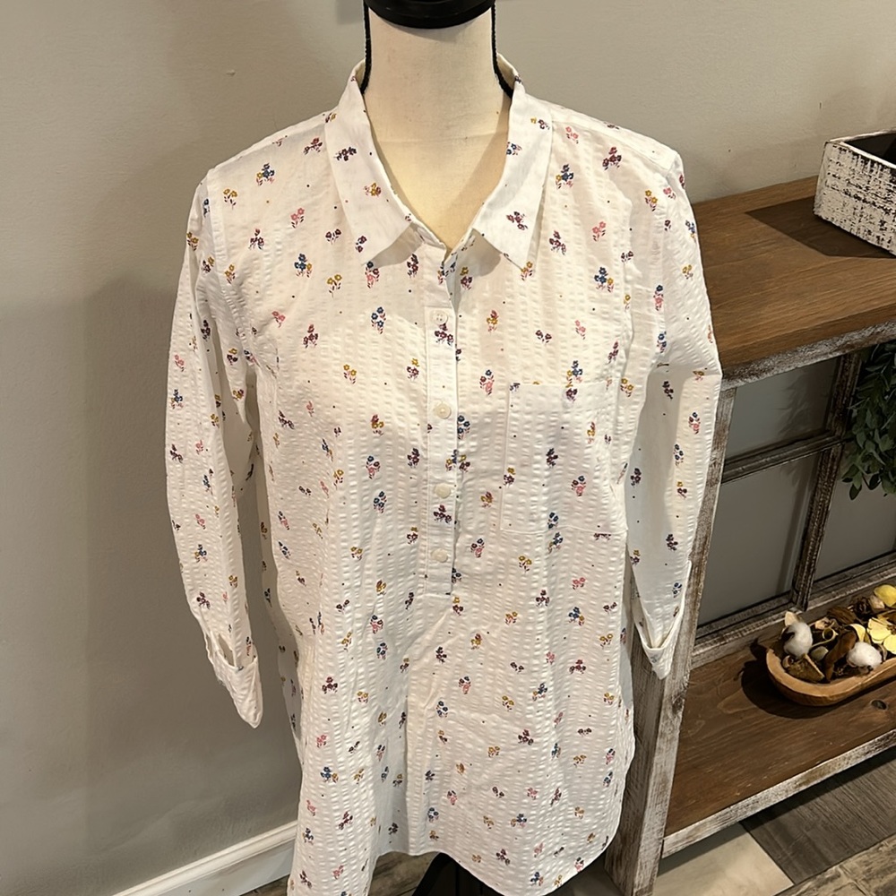 COLDWATER CREEK  casual blouse with flowers size medium